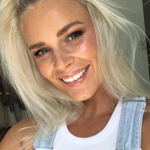 Meet your Posher, Renee